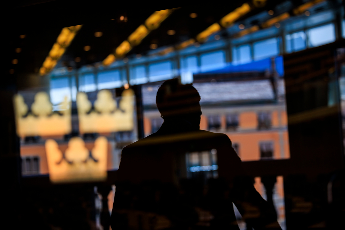 _01_4188 Livvakt_Personskydd_Riksdagen_(SBG)__1200px.JPG